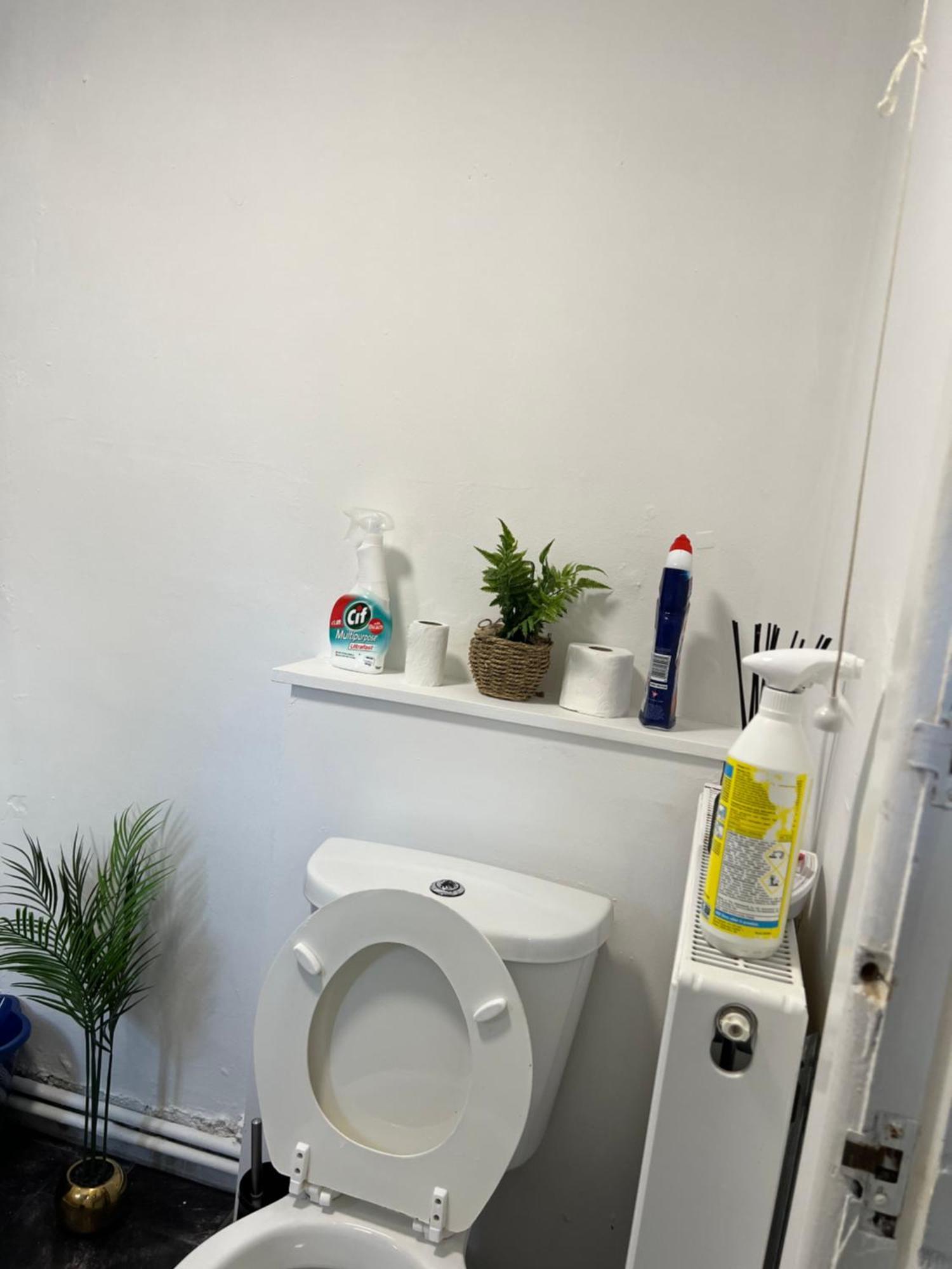 H & F Realty 2 Homestay Stoke-on-Trent